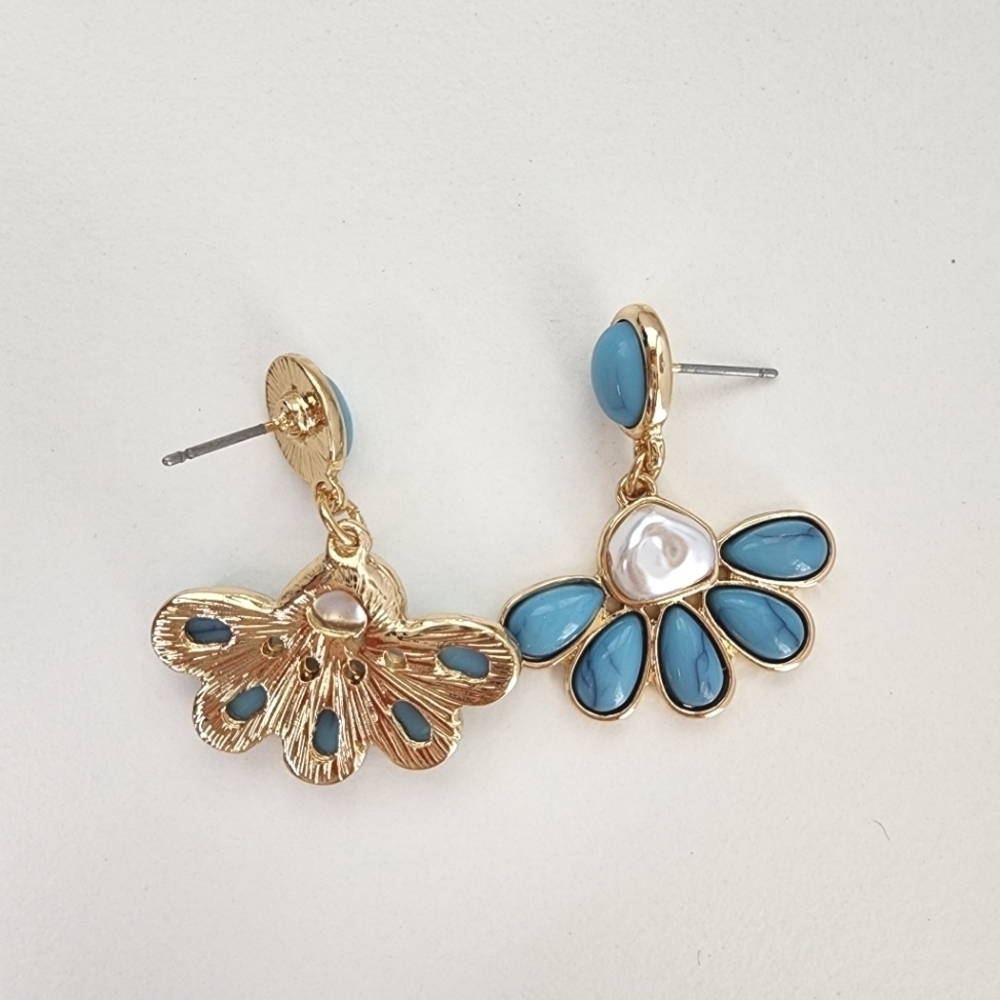 NEW Floral Abstract Turquoise Stone Pearl Embellished Small Dangle Earri… - Picture 4 of 7